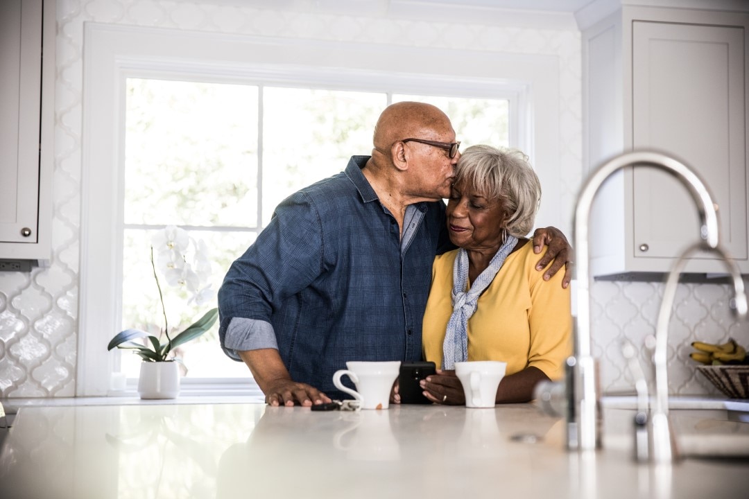 Man hugging woman 